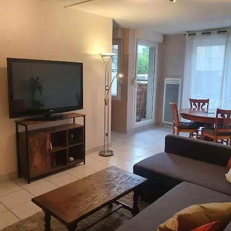 8 Grange Blanche Calme De 50 M² *